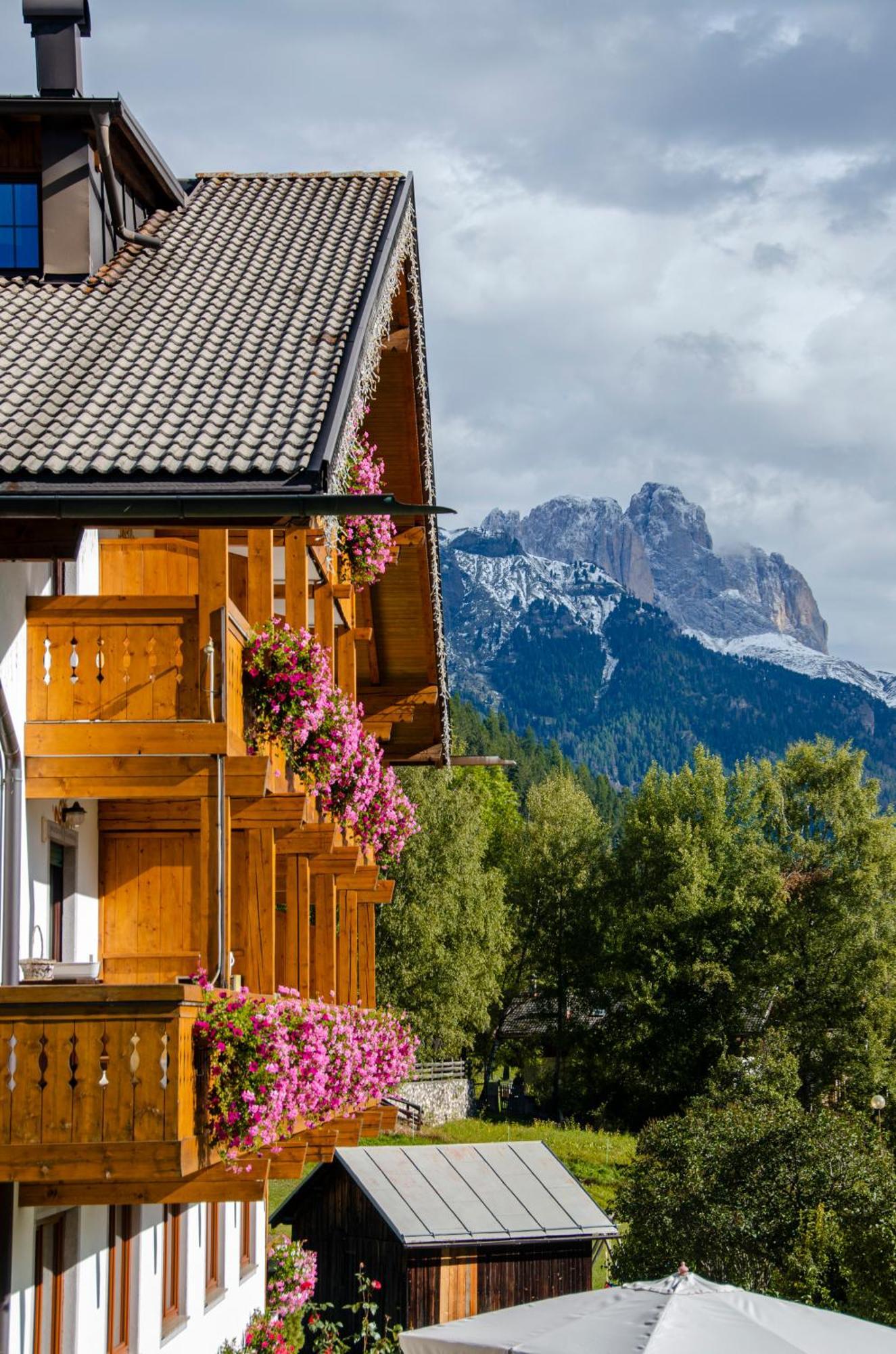 Villa Gemmy Pozza di Fassa Exterior photo